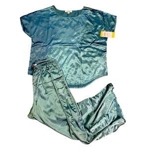 NWT $99 BB Dakota by Steve Madden Teal PJ set